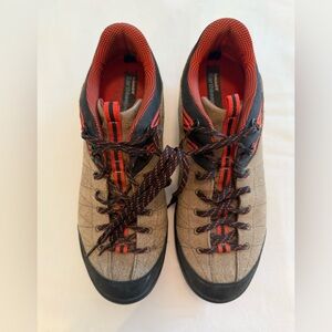 Timberland Earthkeepers men’s Tan and Red Athletic Shoes